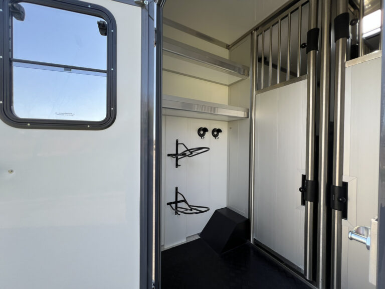 43996648-15.jpg
